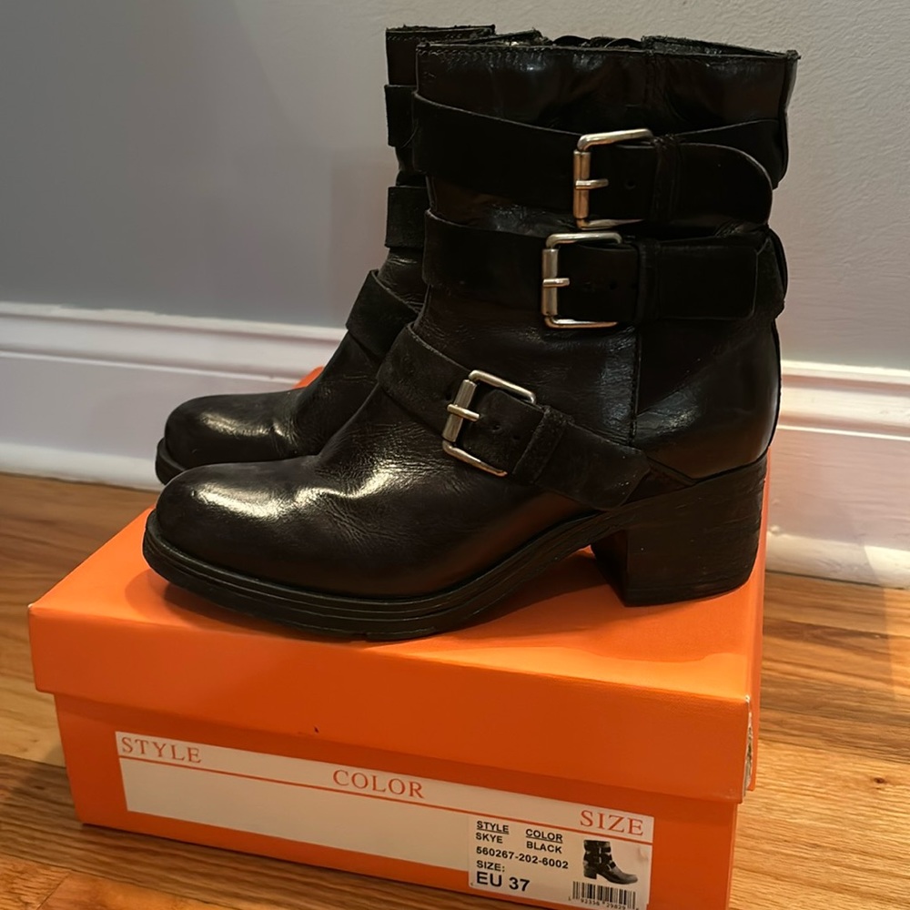 Miz Mooz booties